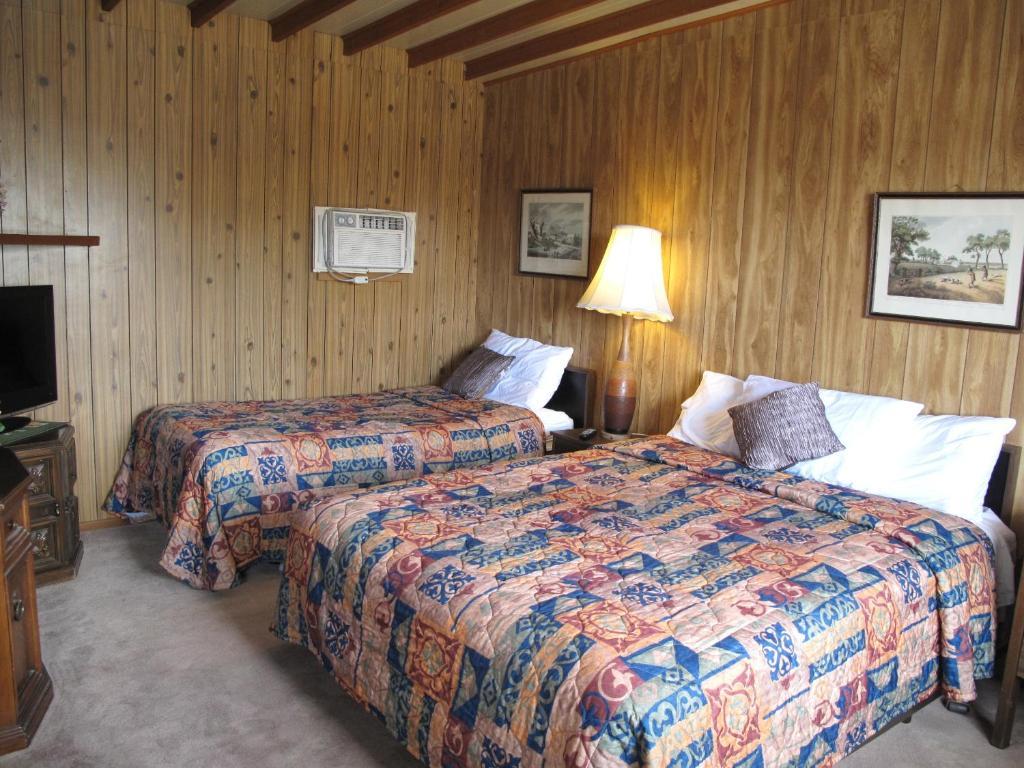 Blue Mountain Motel Pincher Creek Habitación foto