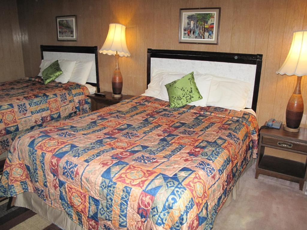 Blue Mountain Motel Pincher Creek Habitación foto